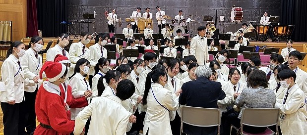 箕面自由学園小学校写真