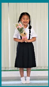 イグザム幼児教室の2020年香里ヌヴェール学院小学校入学式写真
